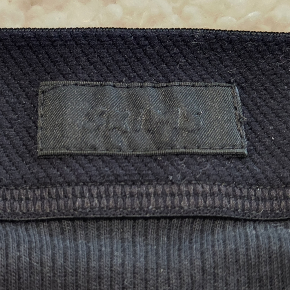 New Skims Thong - Picture 3 of 3
